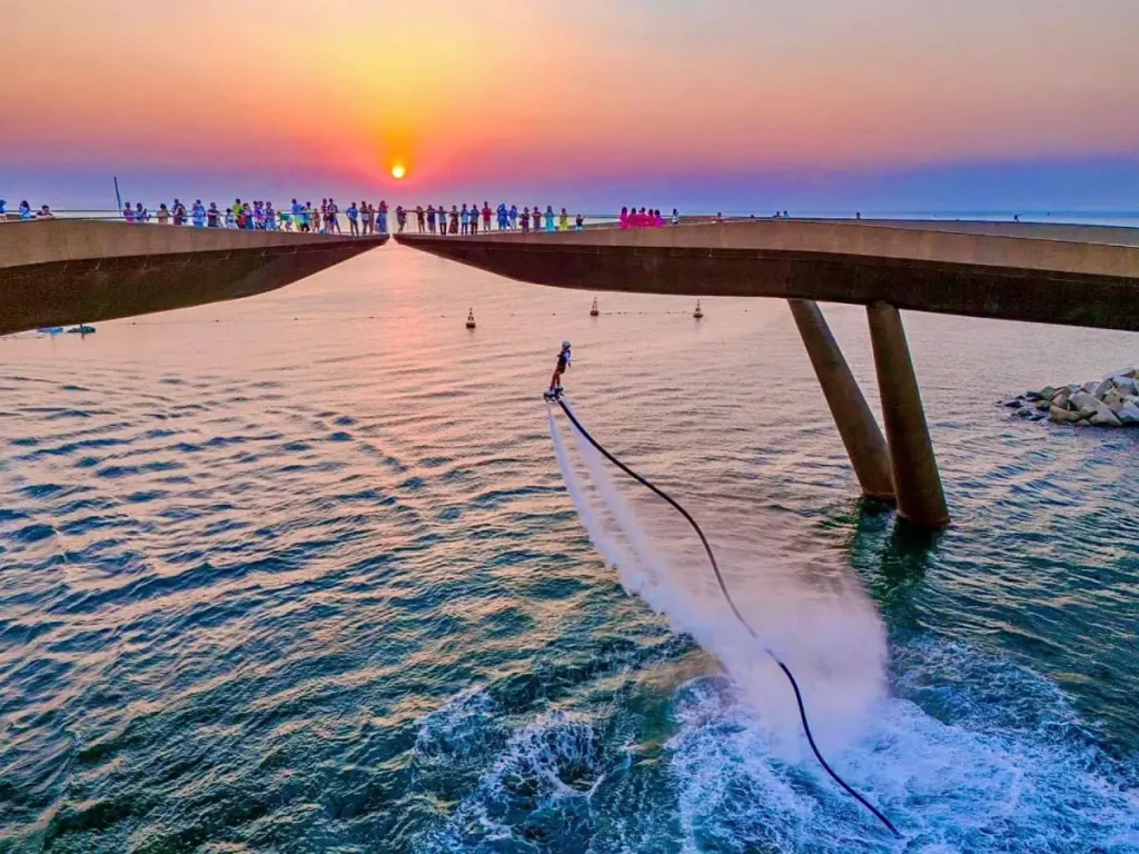img kiss bridge 002 1